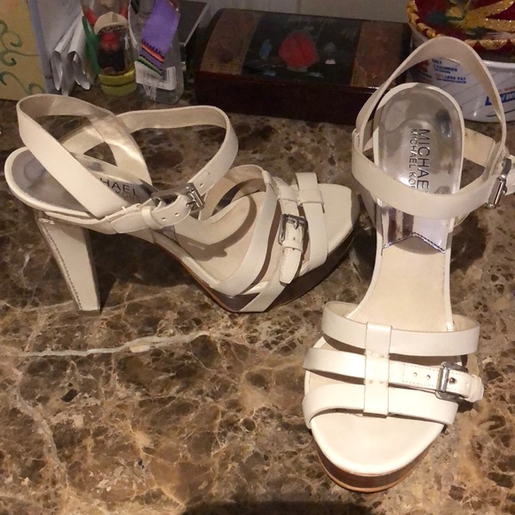 Michael kors sandals - Picture 1 of 2